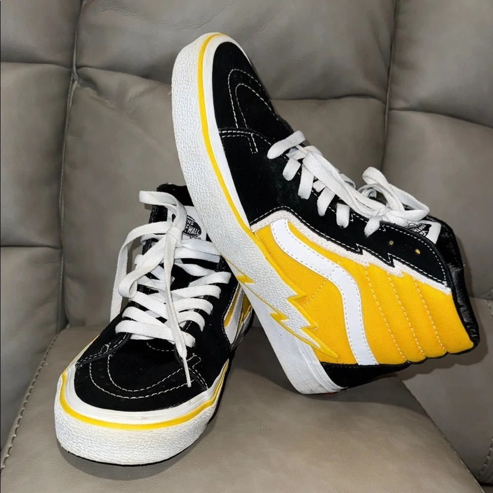 Vans mens High-Top Sneakers - Black and Yellow